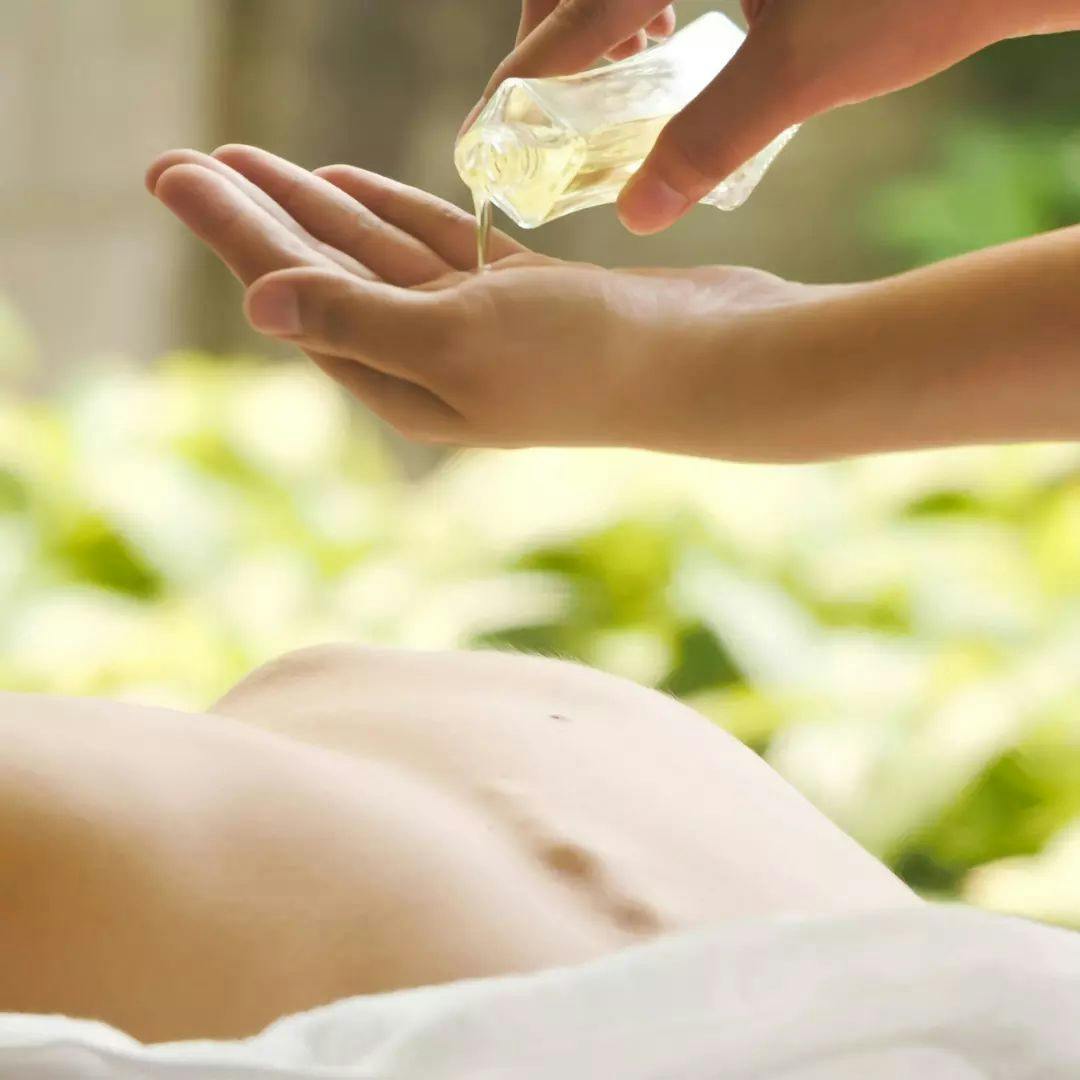 Experience relaxation and rejuvenation with our Therapeutic Swedish Massage. 💆‍♀️ Get that much needed serenity in life with our essential oils or ayurvedic therapeutic oils. 

Book your session today and enjoy the moments that you deserve! (See link in bio 🔗)

#northernbeachesmumsnbubs #essenceofserenity #sydneybasedbusiness #sydneybeauty #facialpeel #facialskin #beautyclinic #wellnesstip #northernbeachesbusiness #northernbeachesmums #facialssydney #northshoremums #beautyroutine #sydneybeautyspa #sydneybeautician #nbliving #beautycareroutine #waxingsalon #sydneybeautytherapist